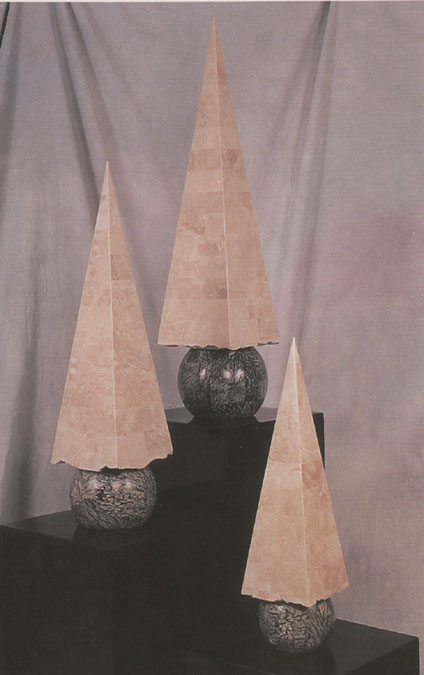 0200 - 20 In. Contemporary Obelisk  Beige Fossil with Serpentine Stone