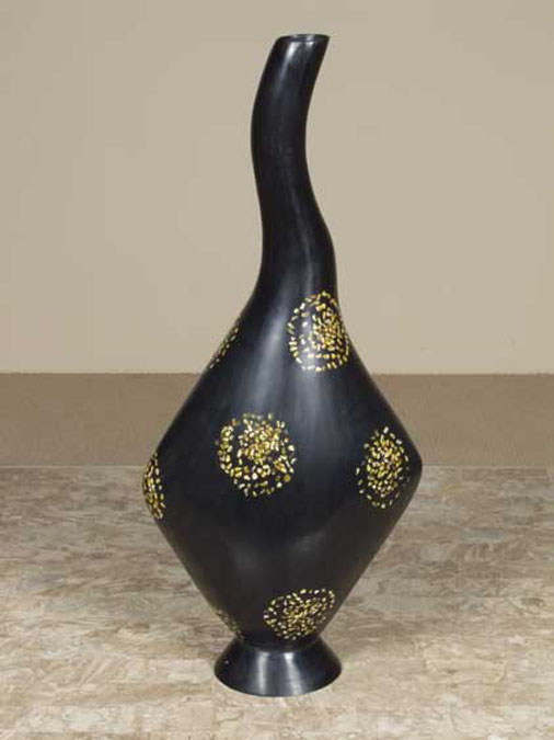 94D-9411 - Stingray Vase, Corn Kernels with Black Finish (formerly #94D-9422)